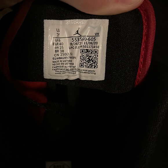 Chicago Red Jordan’s Lows Grade School Youth 7 - Picture 4 of 8